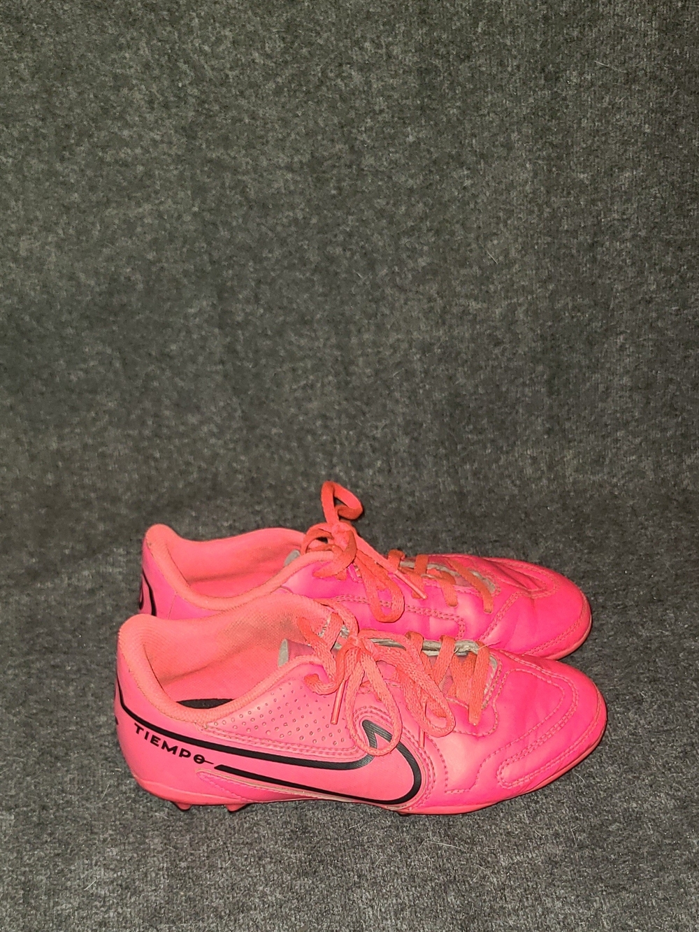 Nike Jr Tiempo Legend 9 Club Sz 3Y Soccer Cleats Hot Pink Athletic
